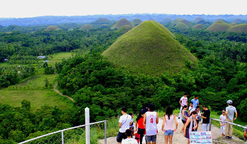 mass tourism in the philippines